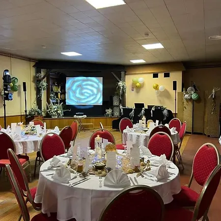 Hotel Restaurant Du Cygne Conches-en-Ouche