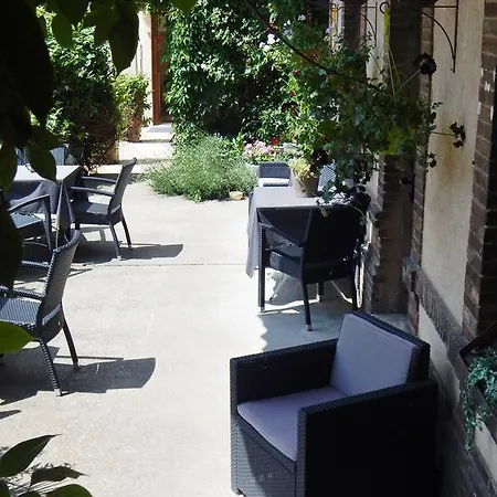 فندق Restaurant Du Cygne 2*