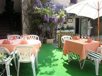 Hotel Restaurant Du Cygne Conches-en-Ouche